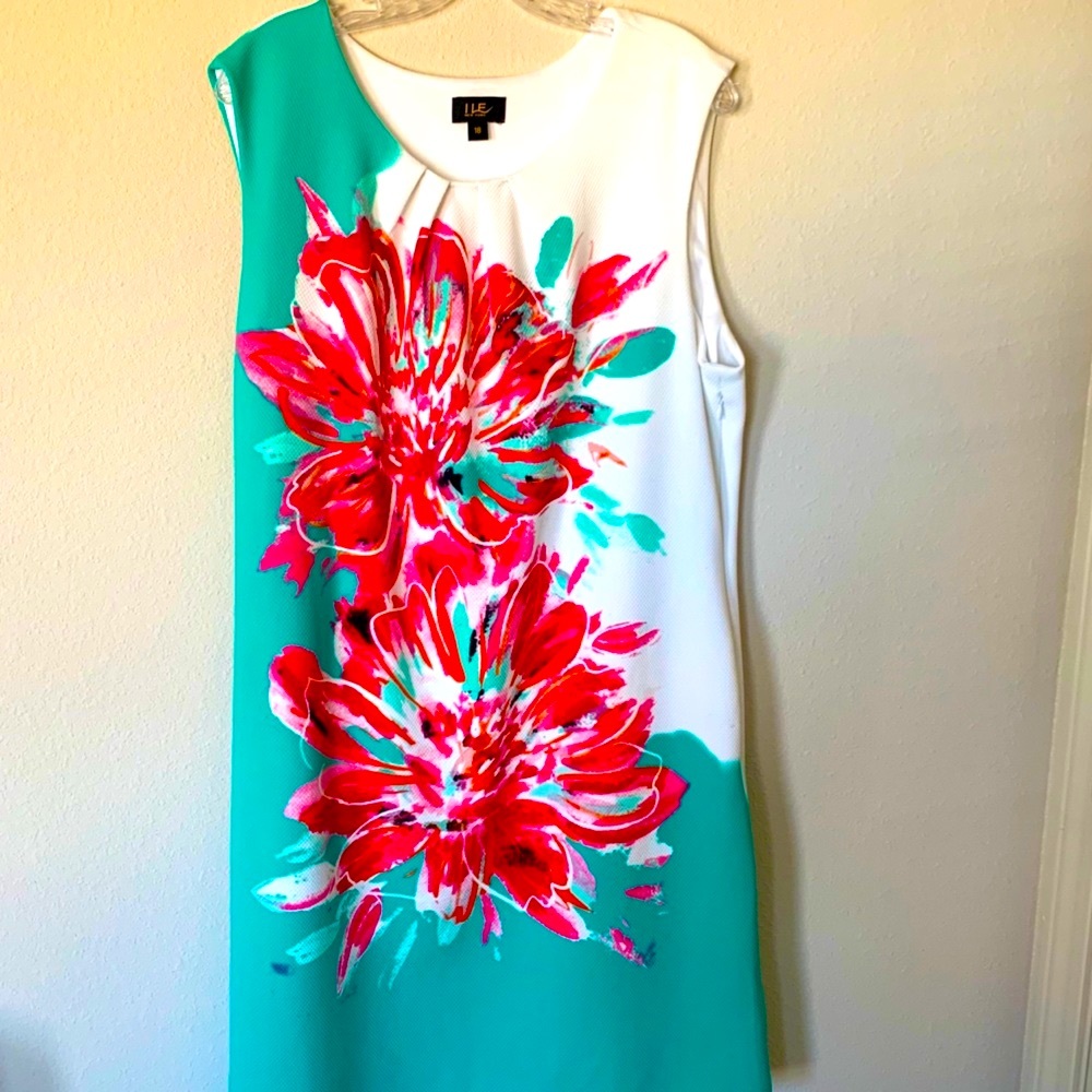 ILE New York Dress